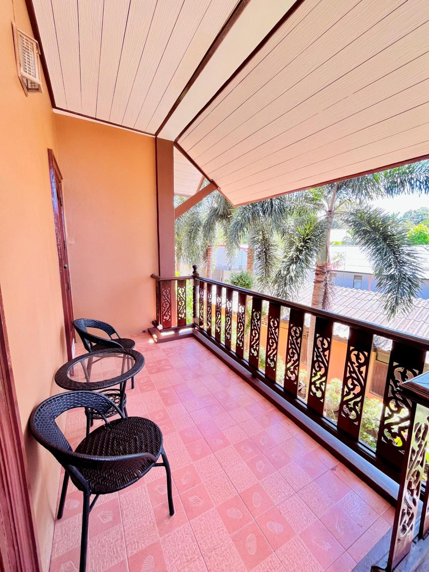 Lanta Nature House
