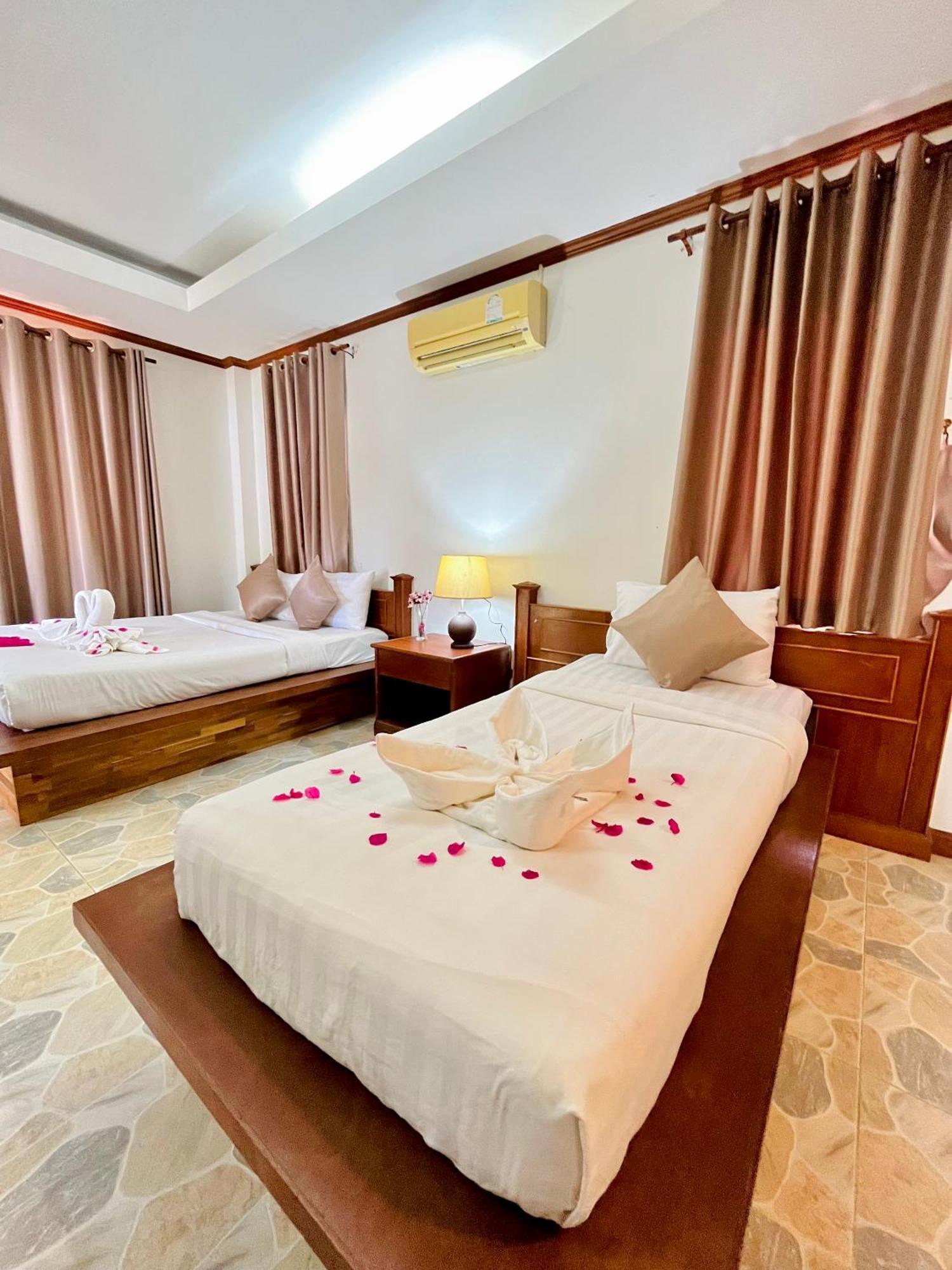 Lanta Nature House Hostel