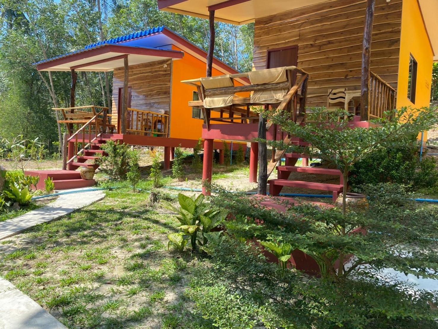 Baan Panseng * Ko Kut