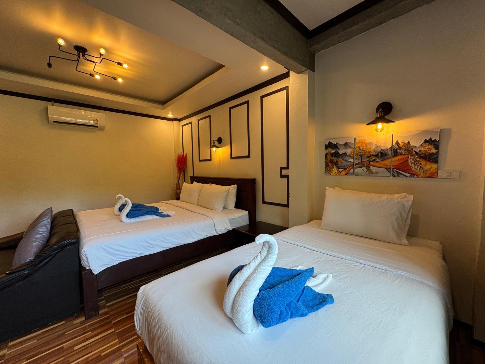Baan Chainarong Resort
