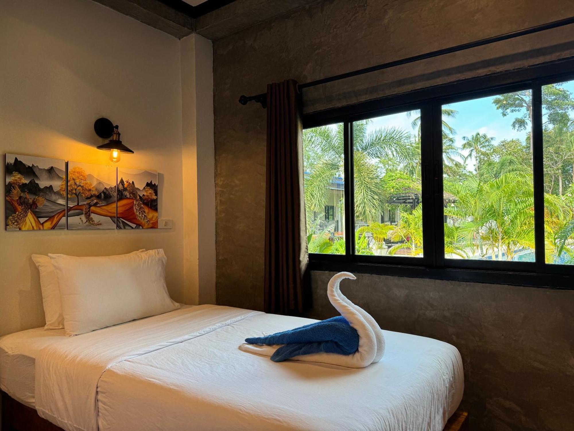 Resort Baan Chainarong