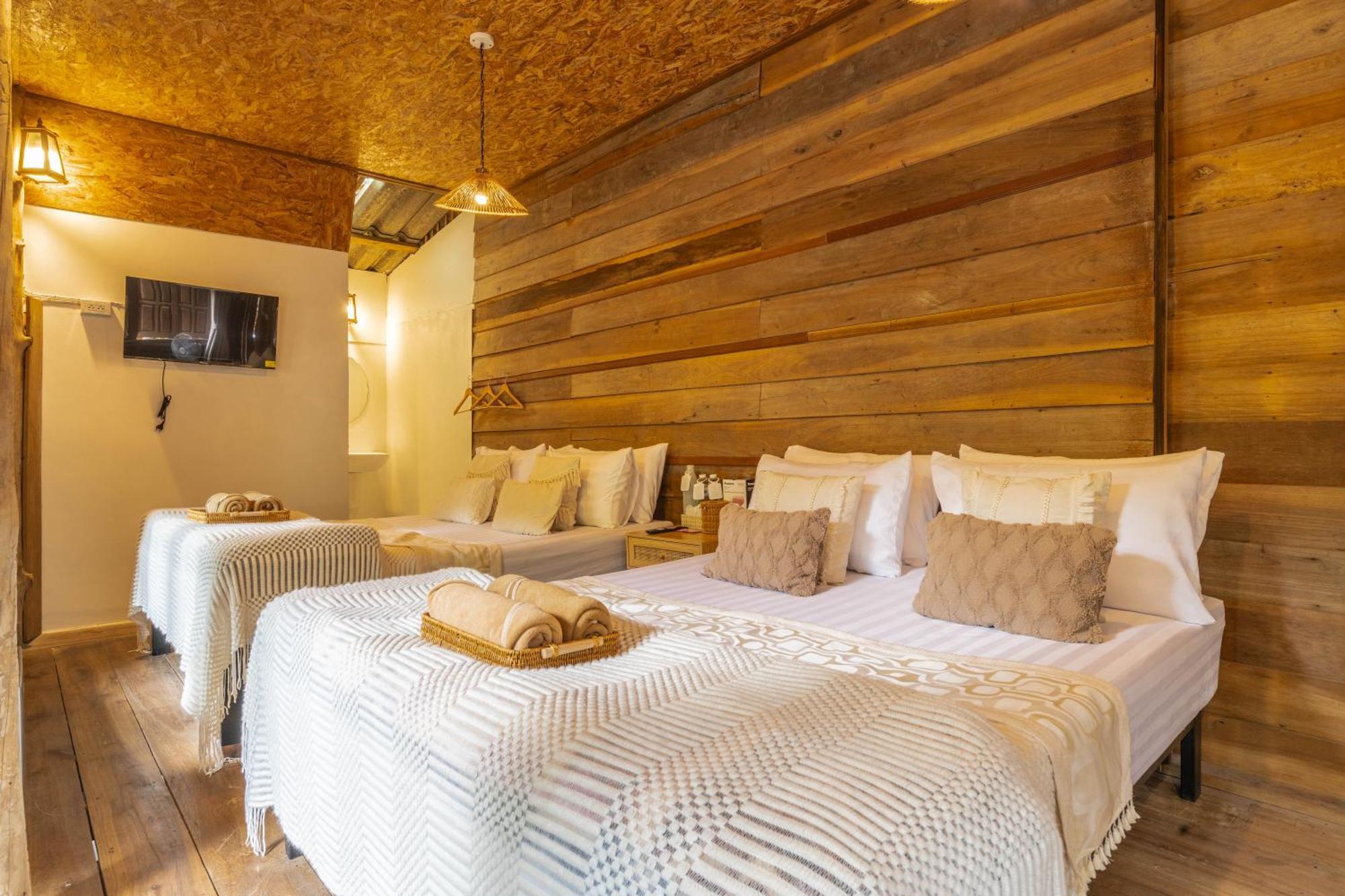 ไชยพล หมู่บ้านแม่กำปอง Farm stay Ban Pok Nai