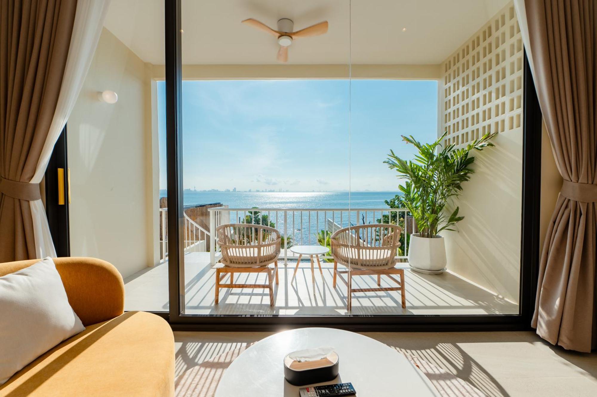 Hotel Rocco Ko Lan