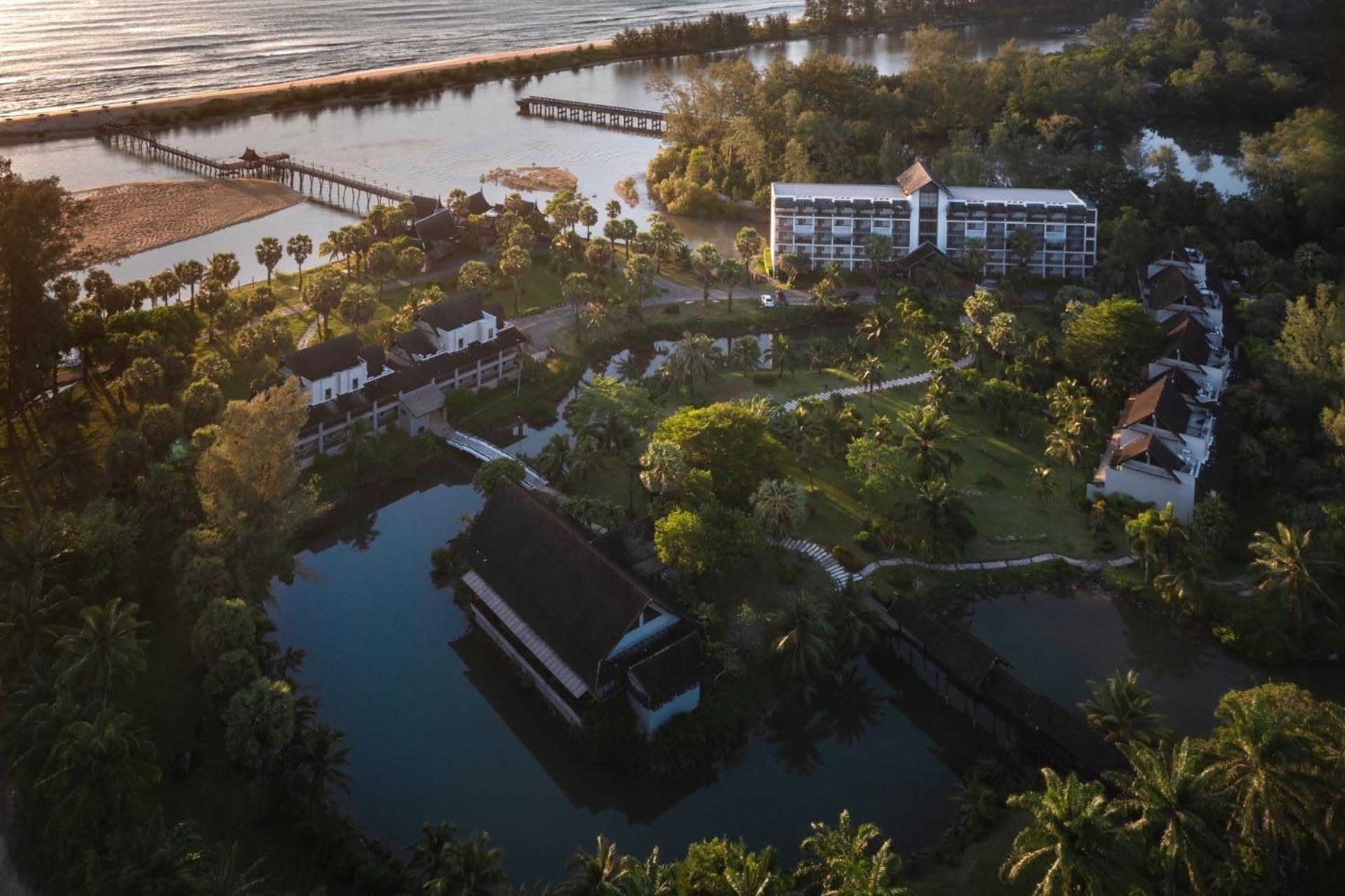 Resort The Hotspring & - Sha Extra