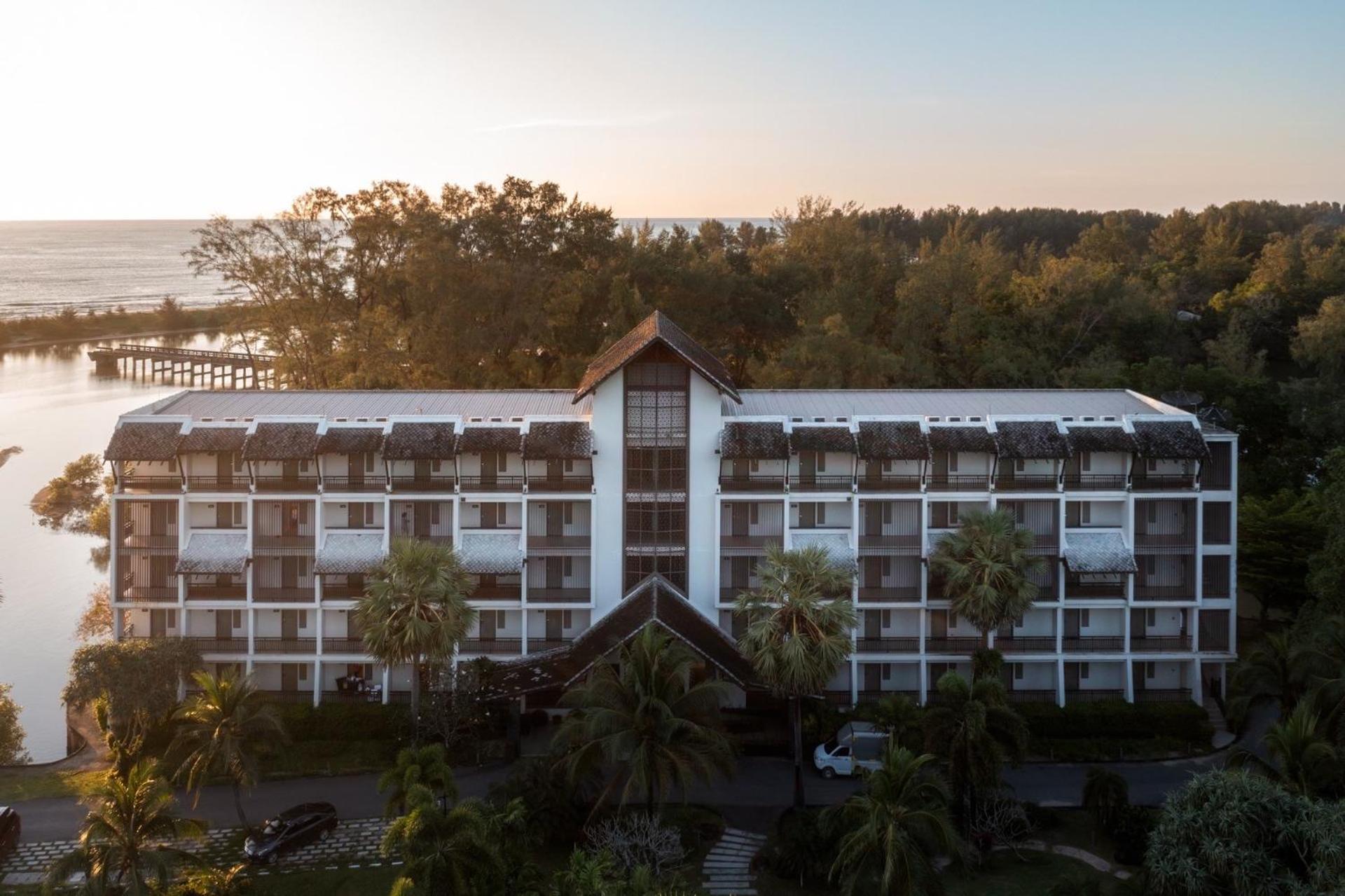 Resort The Hotspring & - Sha Extra 5*