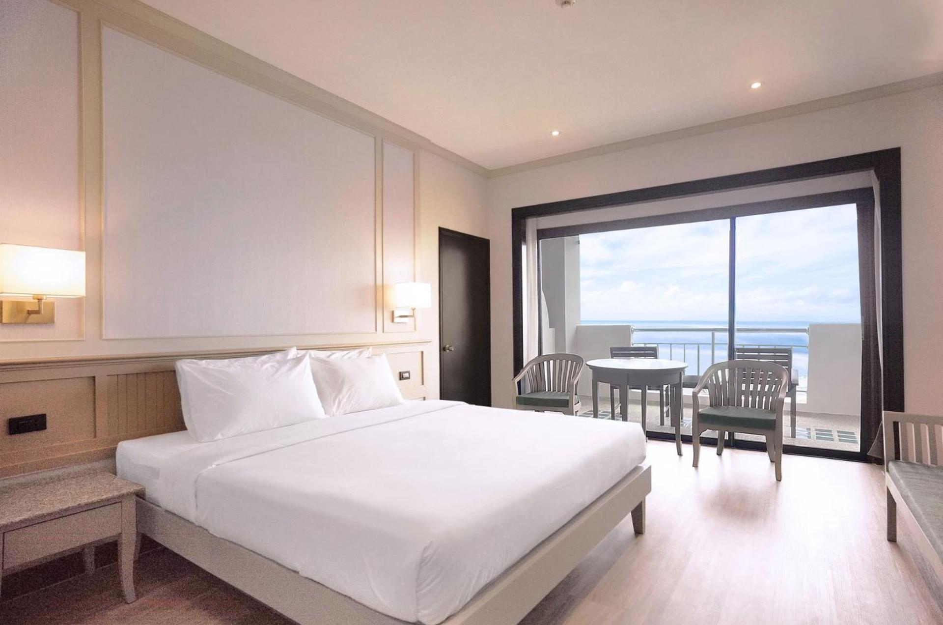 Pinnacle Grand Jomtien And Club Na Chom Thian
