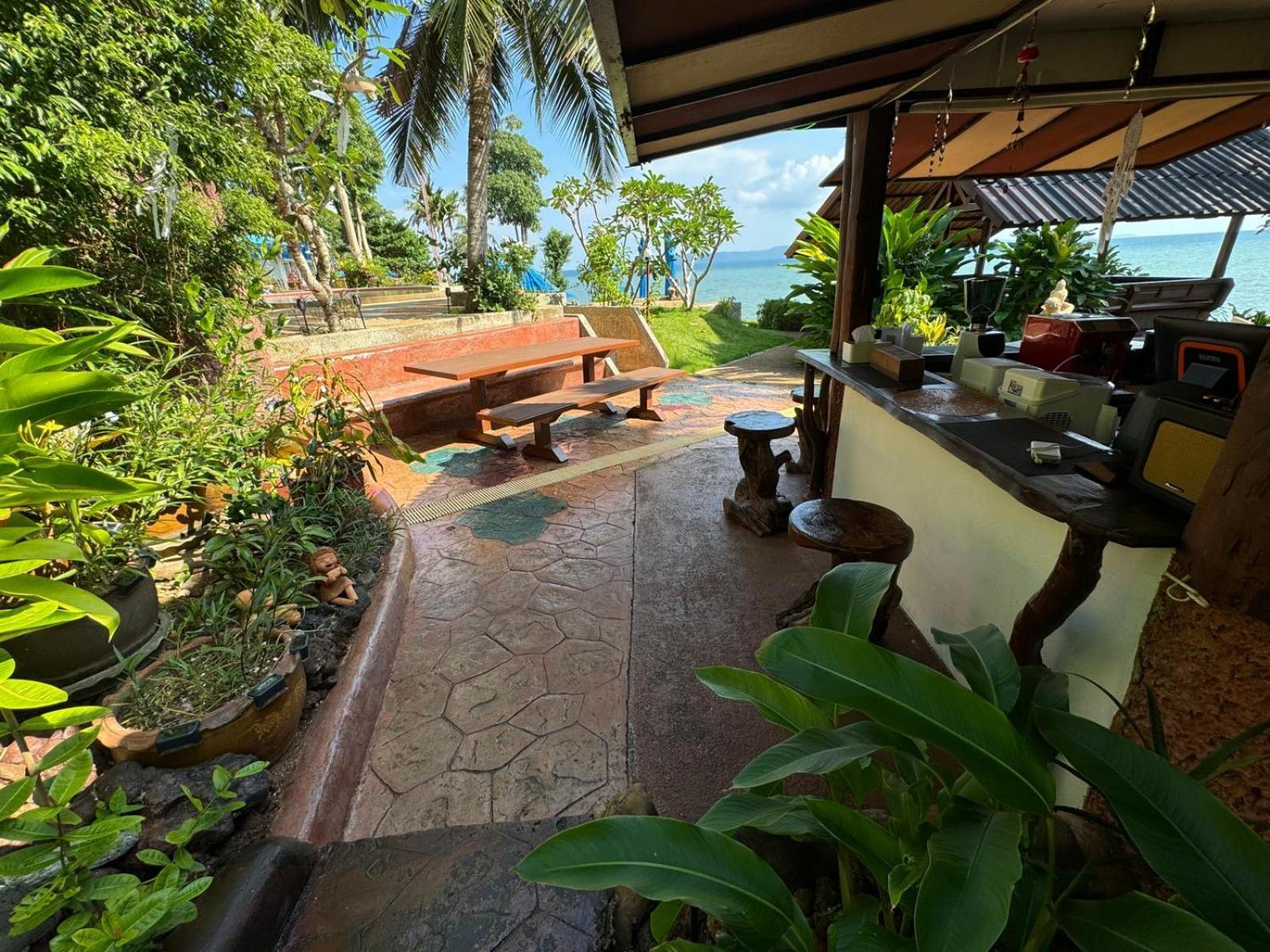 Buri Hut Natural 3*