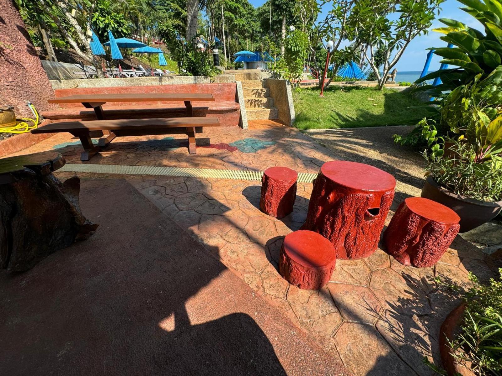 Resort Buri Hut Natural Koh Mak