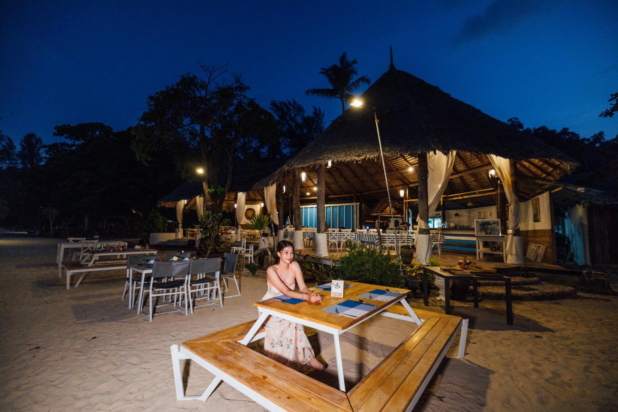 Mayalay Resort-green