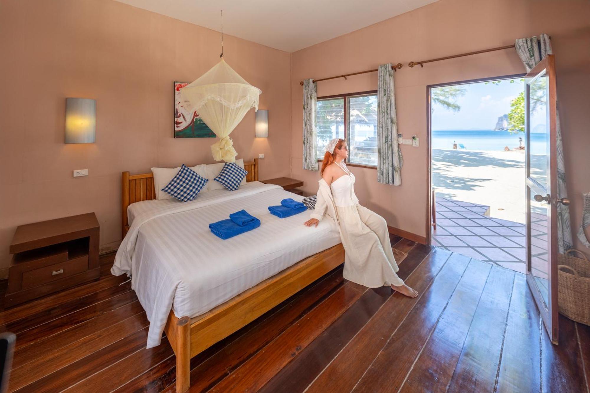 Mayalay Resort-green Resort