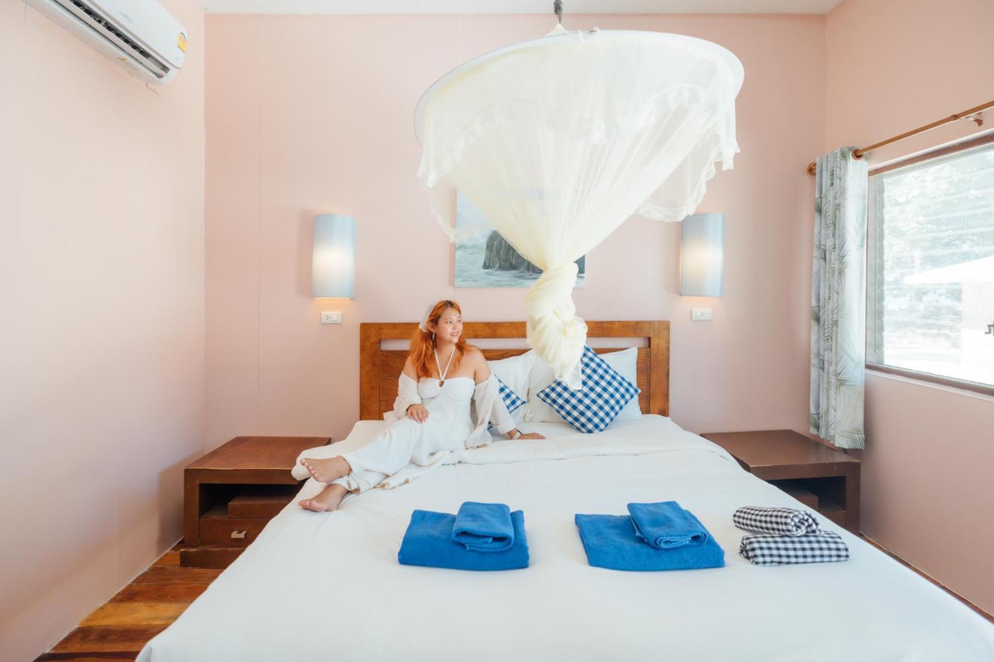 Mayalay Resort-green Resort