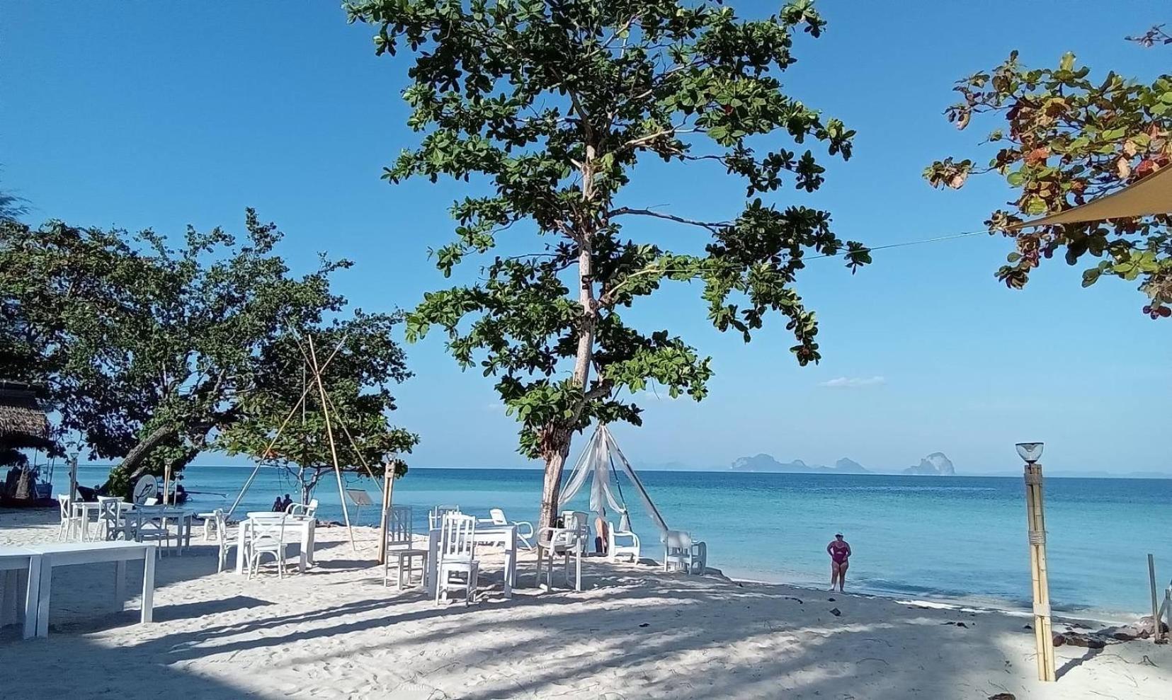 Mayalay Resort-green