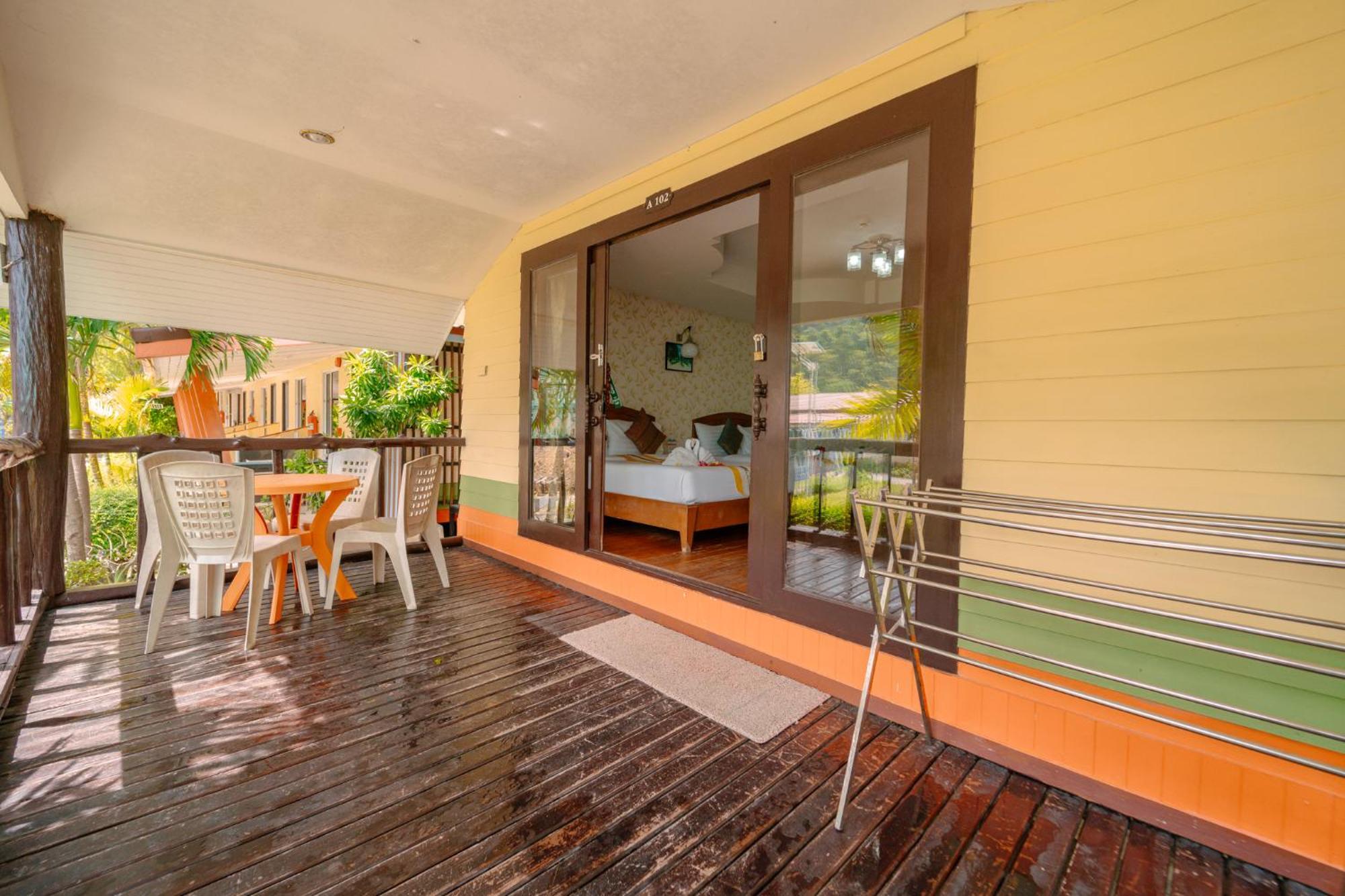 Chongkhao Resort- Island Hotel Phi Phi Don