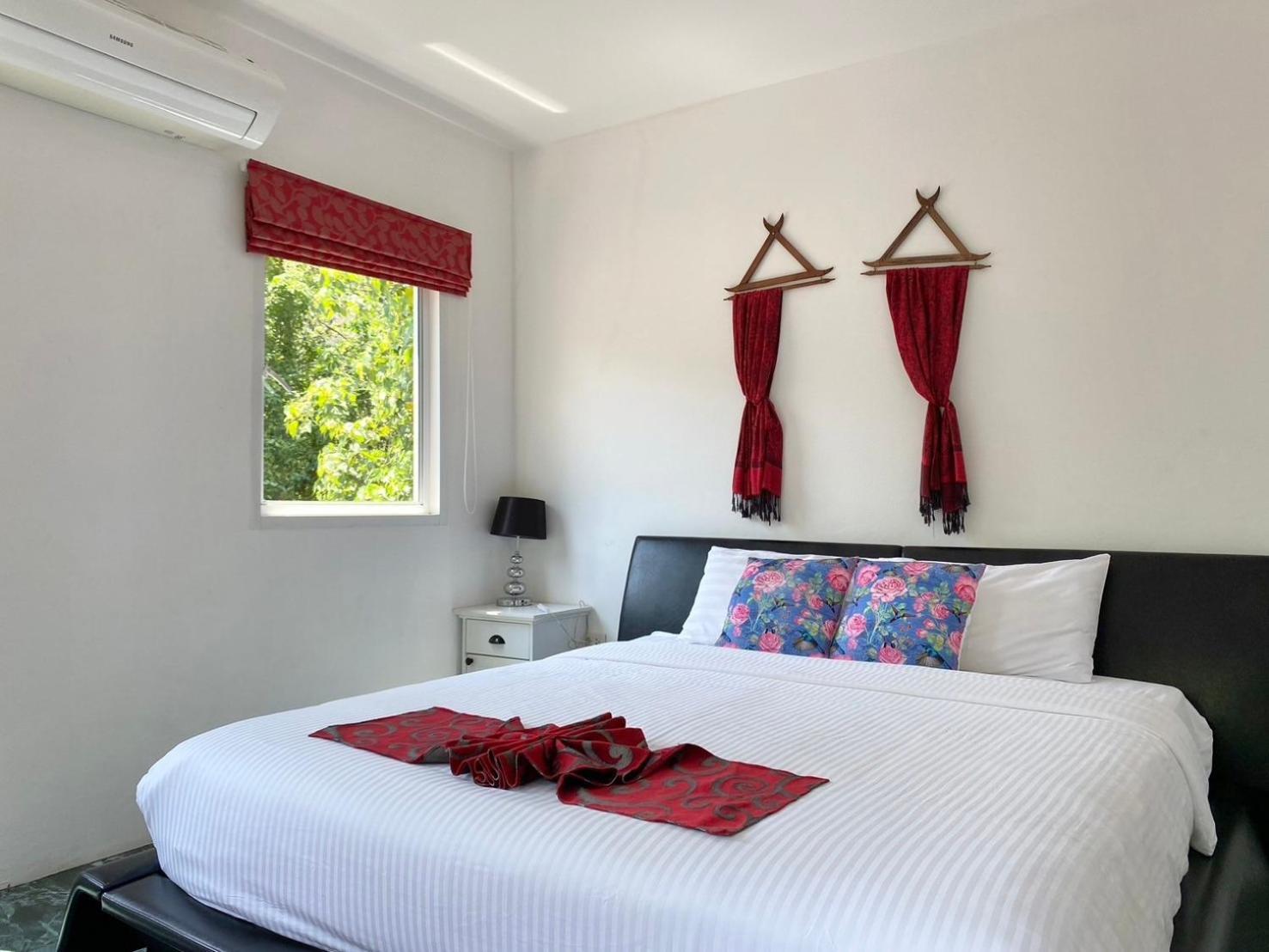 - Nap Dau - 10 Bedroom Private Pool - Phuket *