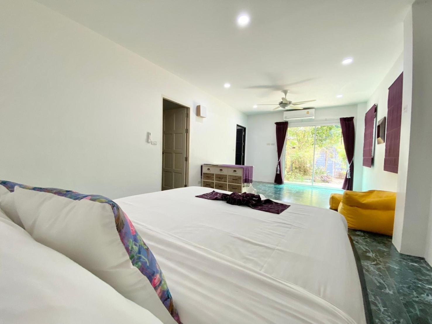 - Nap Dau - 10 Bedroom Private Pool - Phuket Villa Chalong