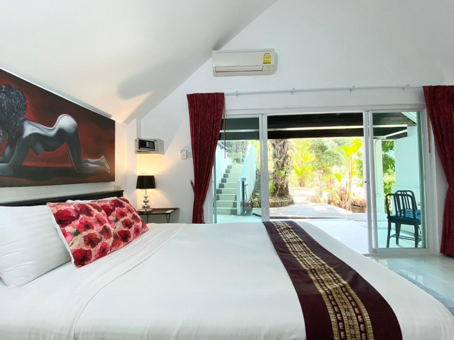 - Nap Dau - 10 Bedroom Private Pool - Phuket Villa Chalong