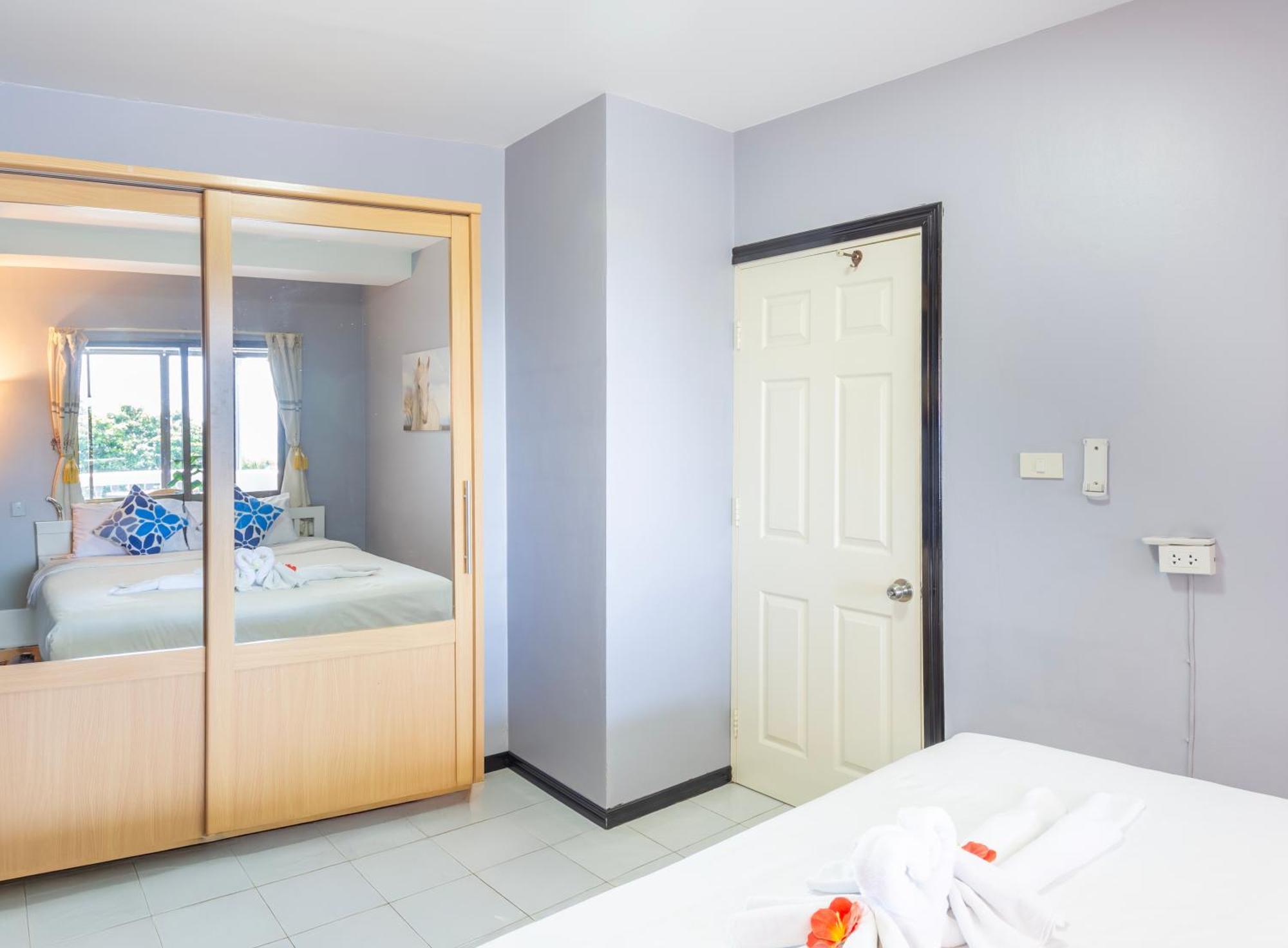 Happy Vikings - Beachfront Guest house Jomtien Beach