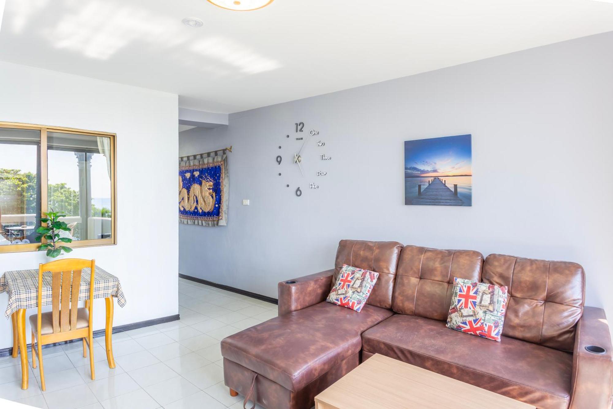 Guest house Happy Vikings - Beachfront Jomtien Beach