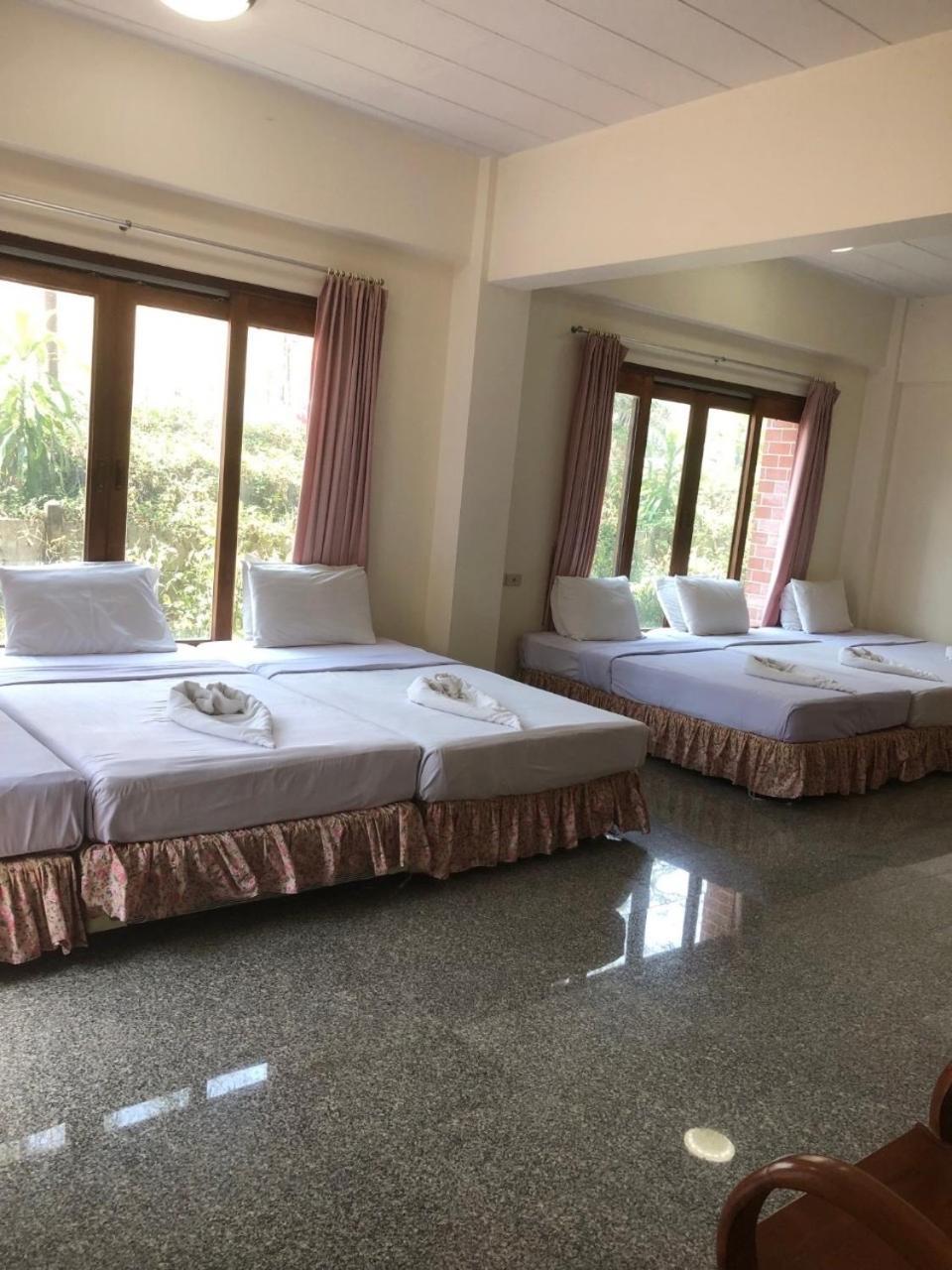 Andaman & Hotel