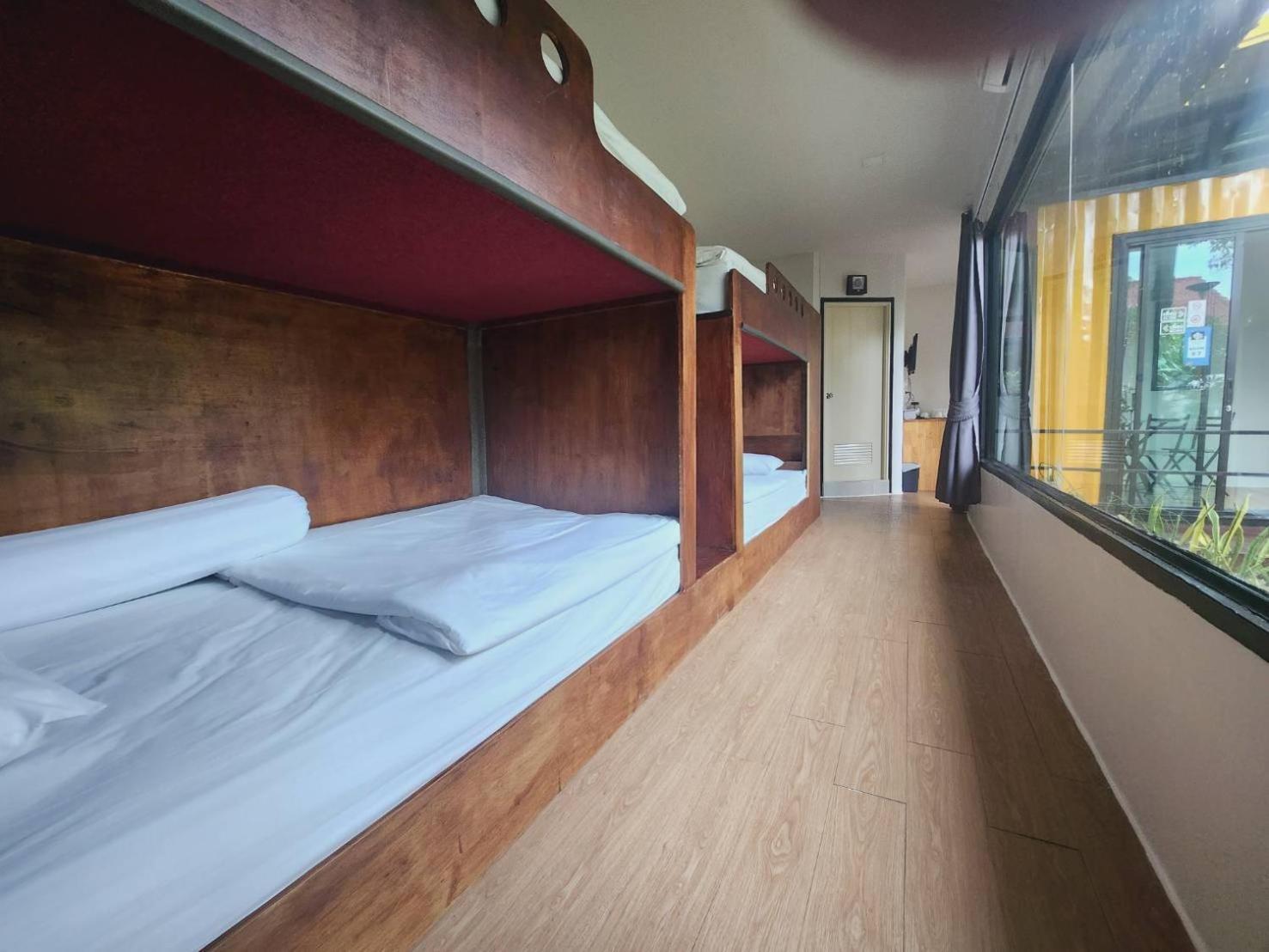 Resort Box At Pran Sam Roi Yot