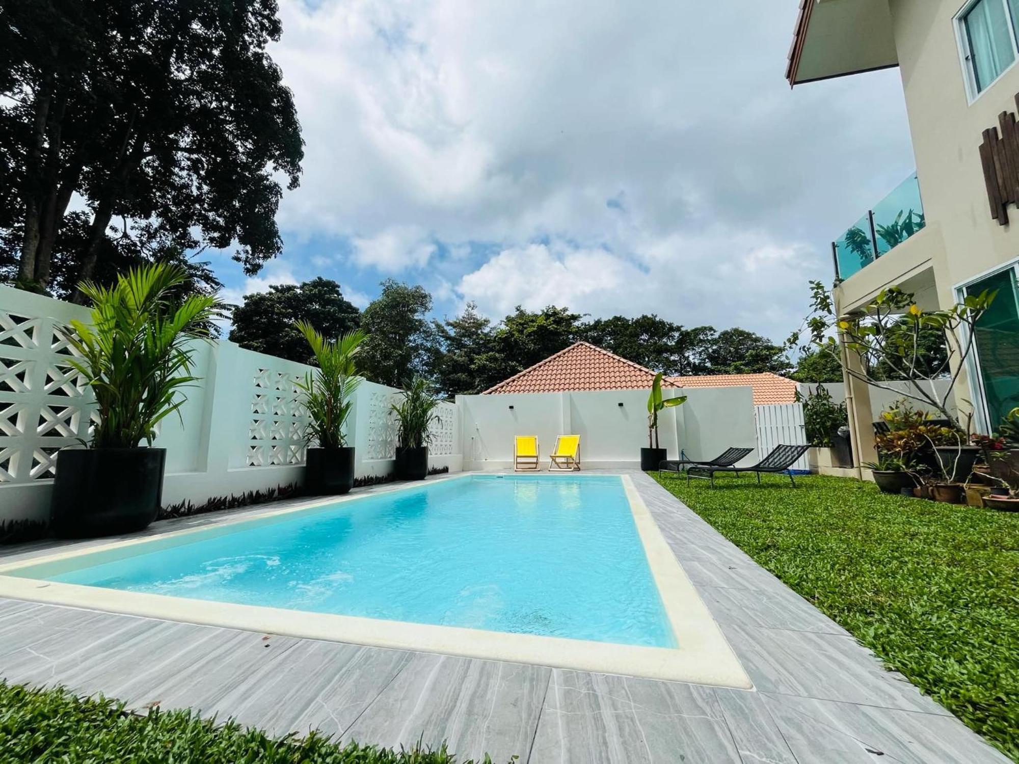 Pool Tippawan Villa
