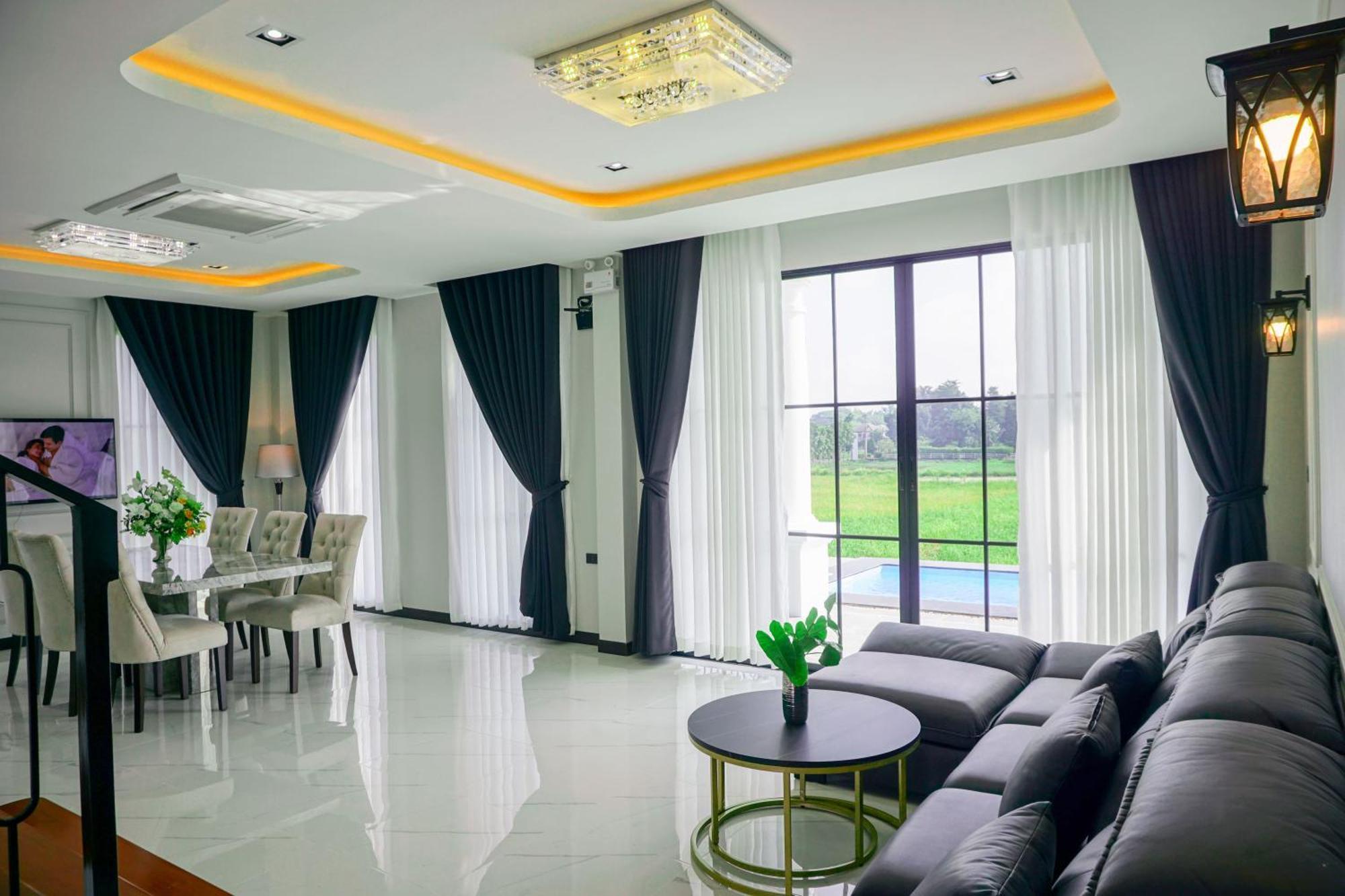 Pim Pool Hotel 3*
