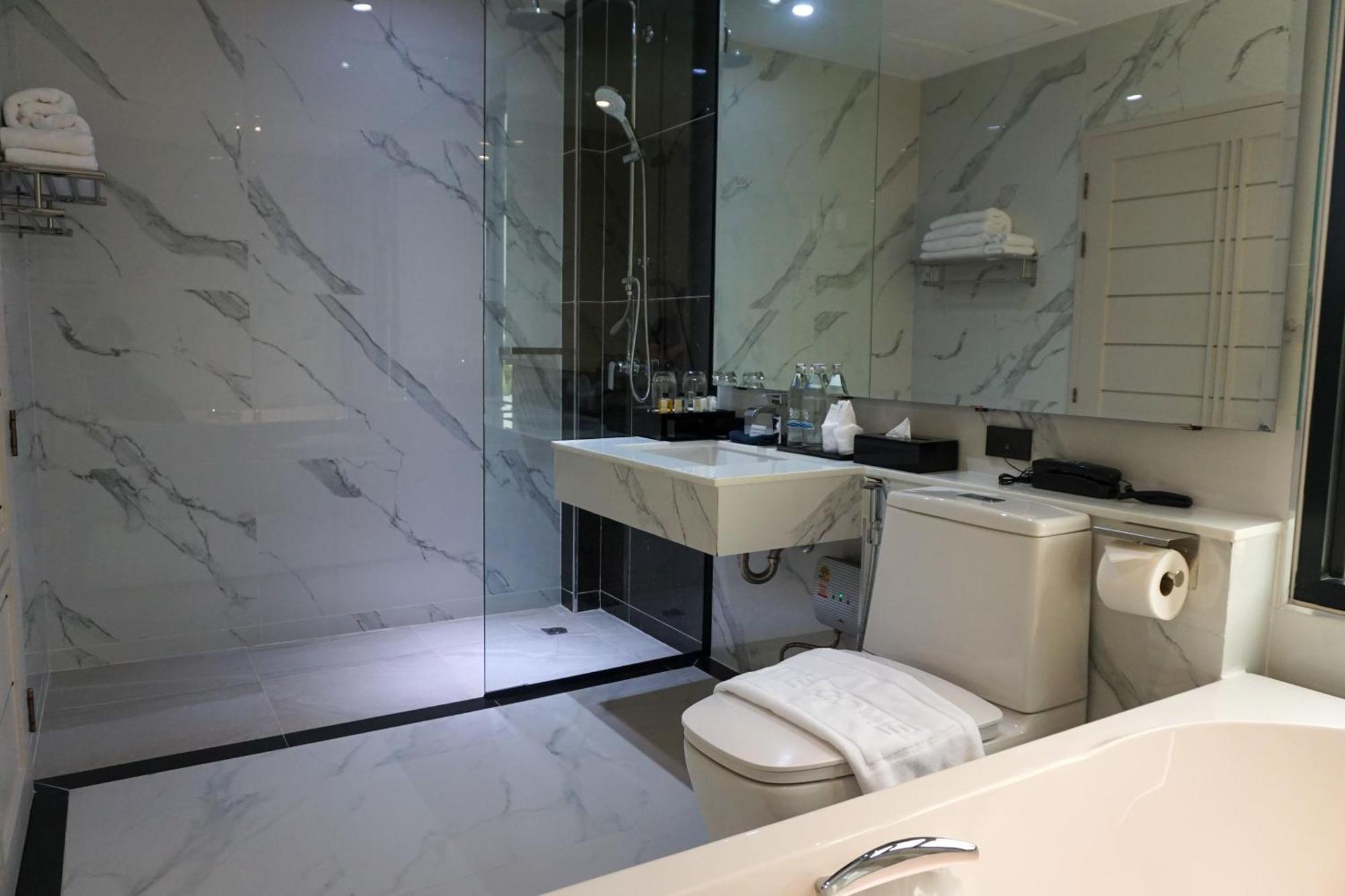 Hotel Pim Pool Nan