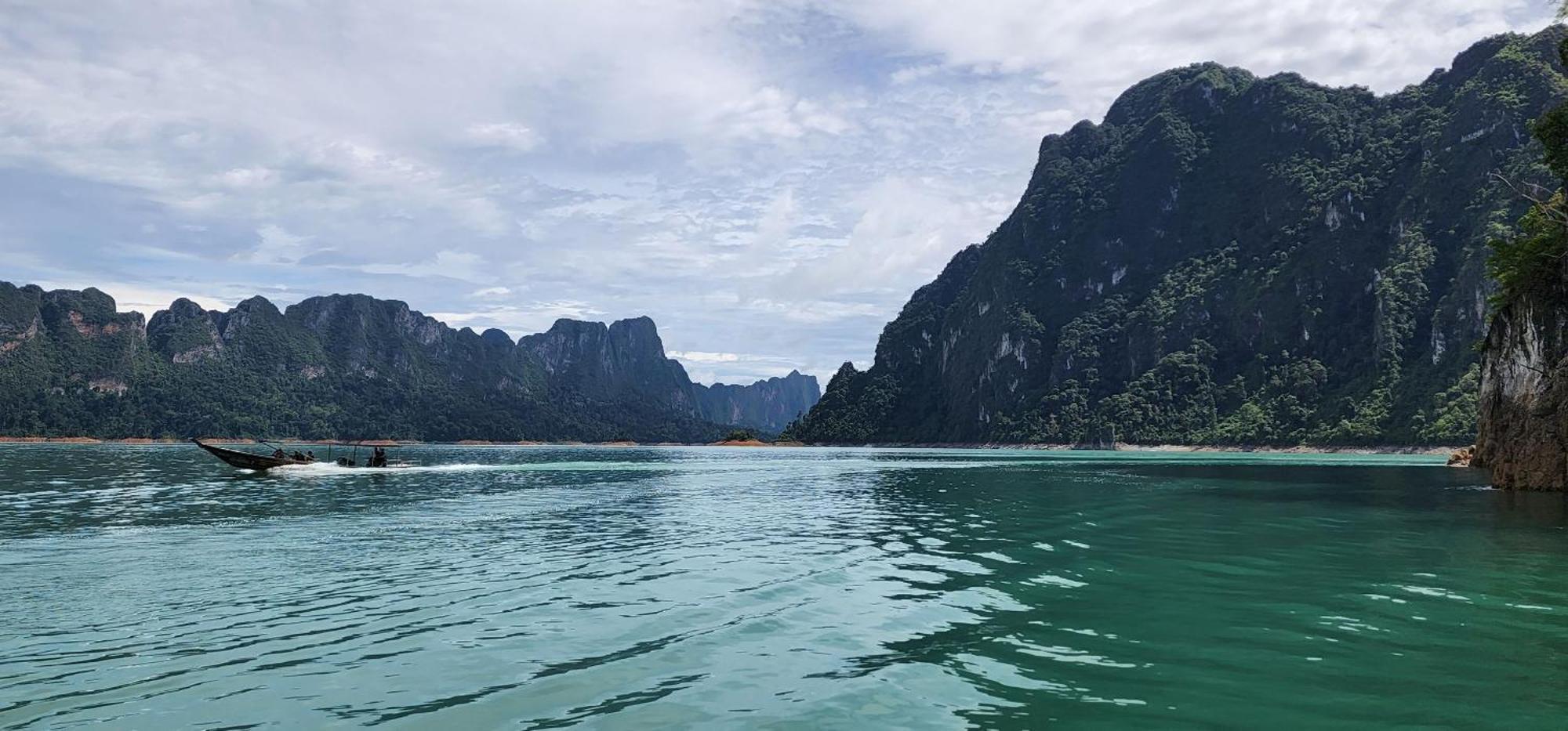 Khaosok Happy House * Khao Sok National Park