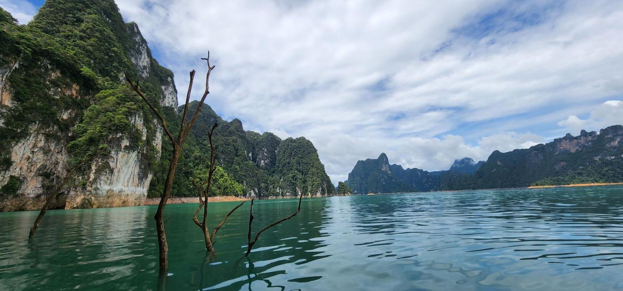 Khaosok Happy House Khao Sok National Park