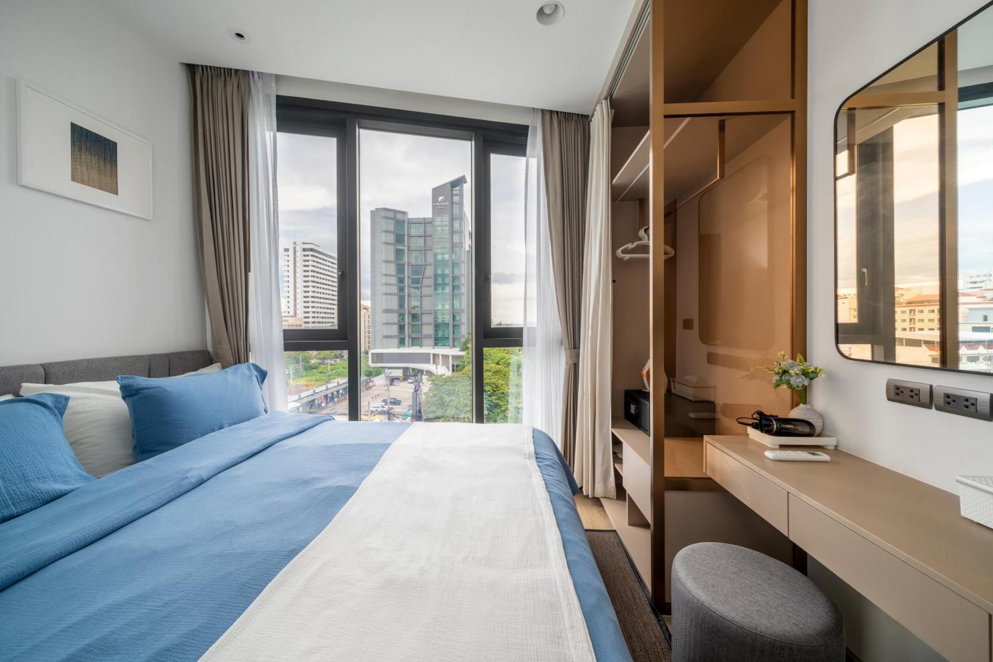 Vacaystation Edge Hotel 4*