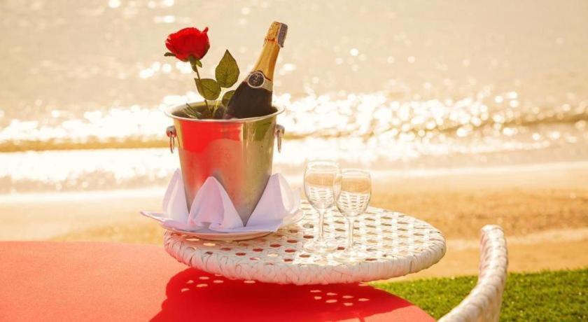 Sunset Beach Club & Spa