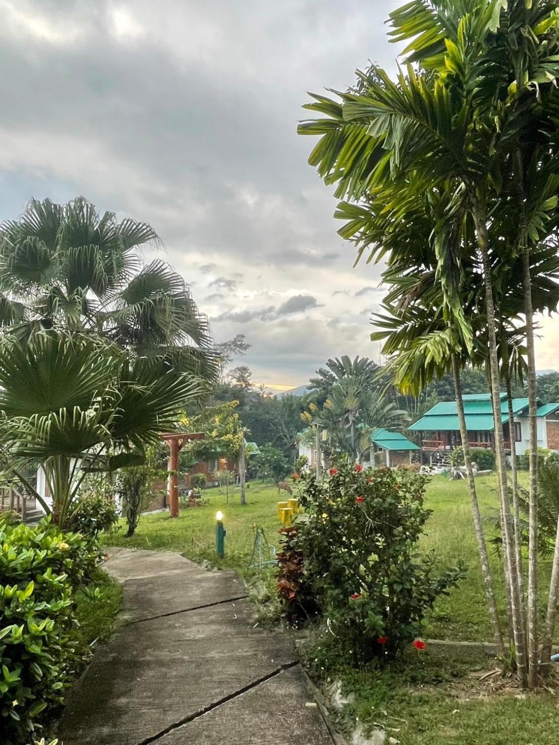 & Baan Chonphao Lodge