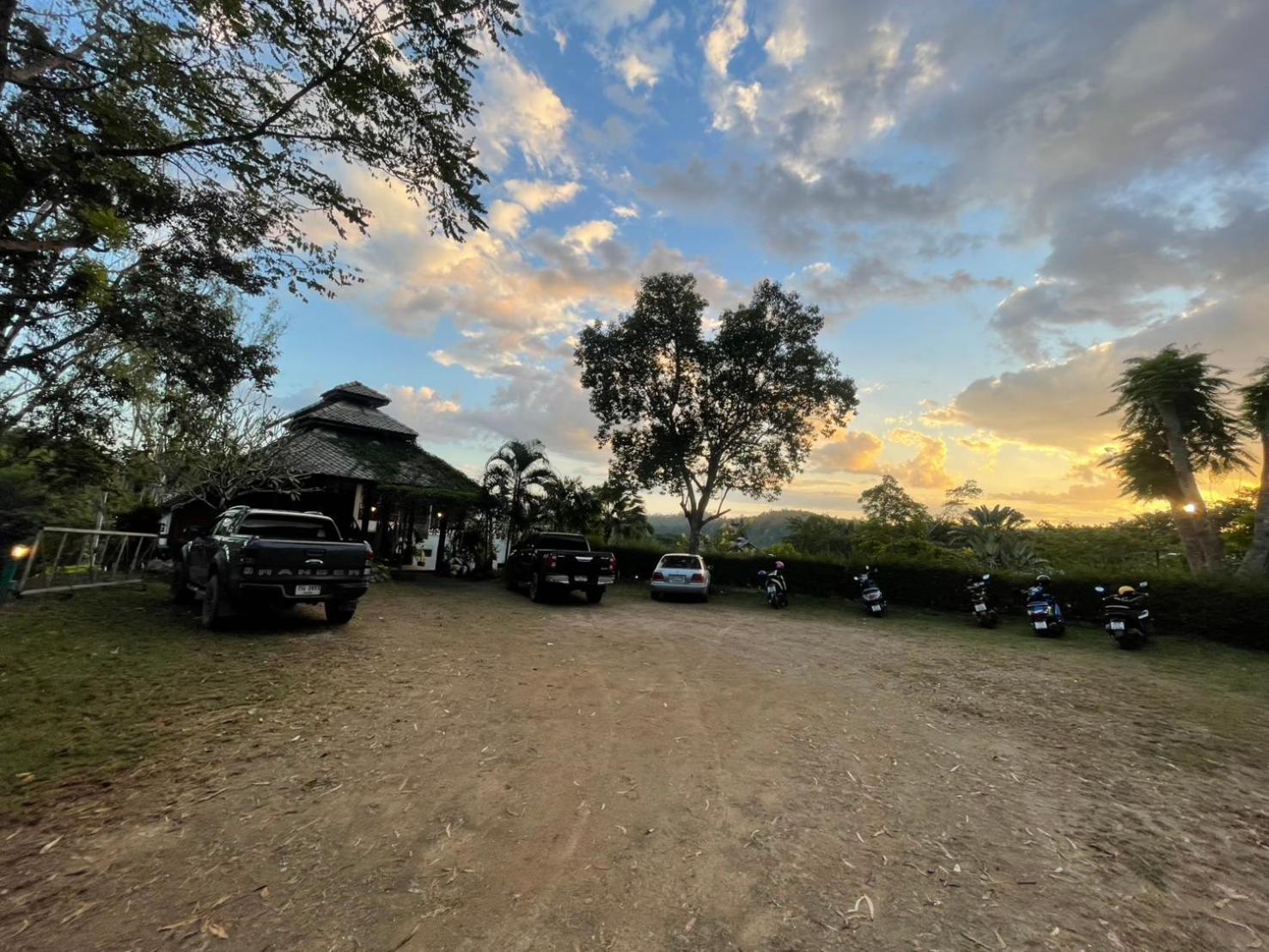 Lodge & Baan Chonphao Pai