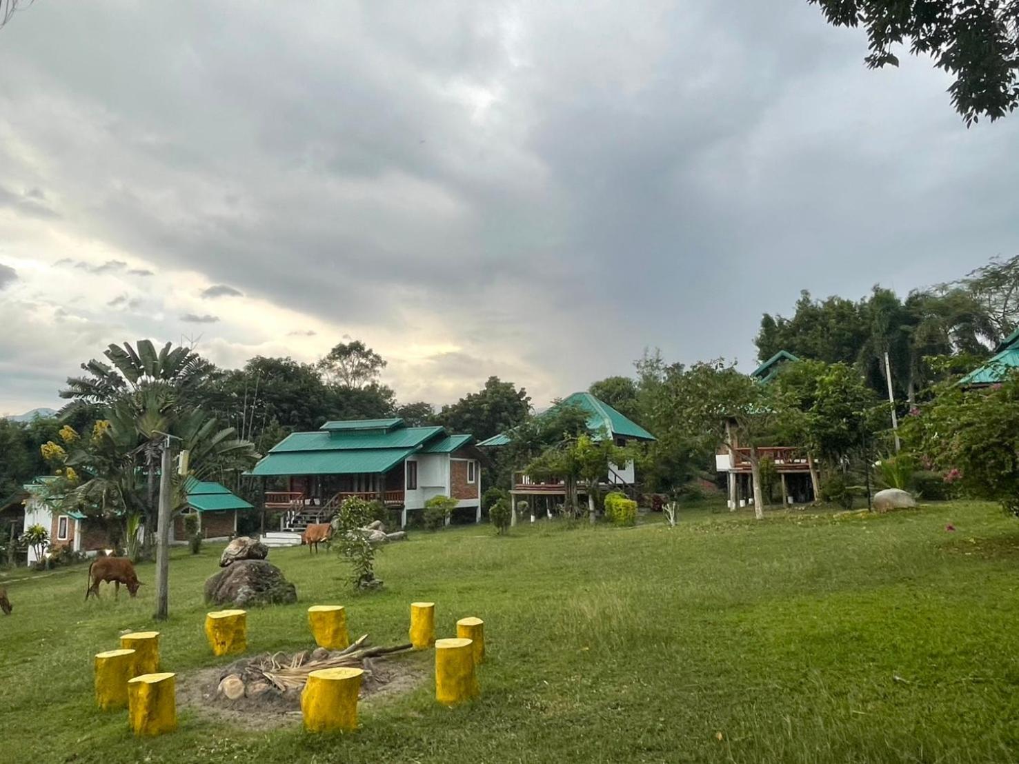 & Baan Chonphao Lodge