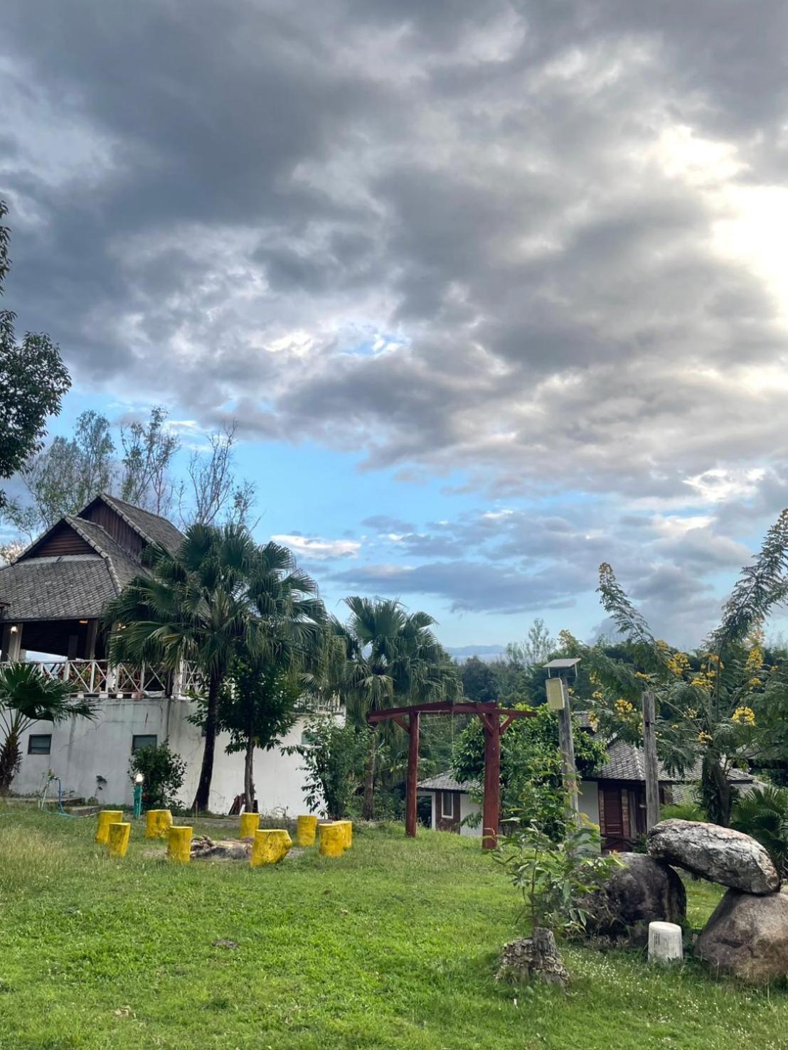 & Baan Chonphao Lodge *
