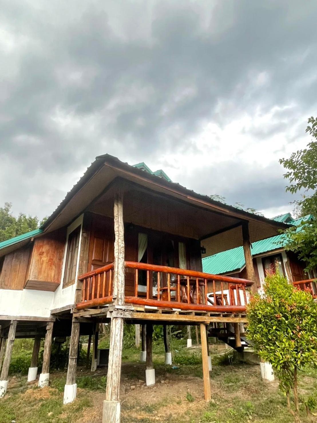 & Baan Chonphao Pai