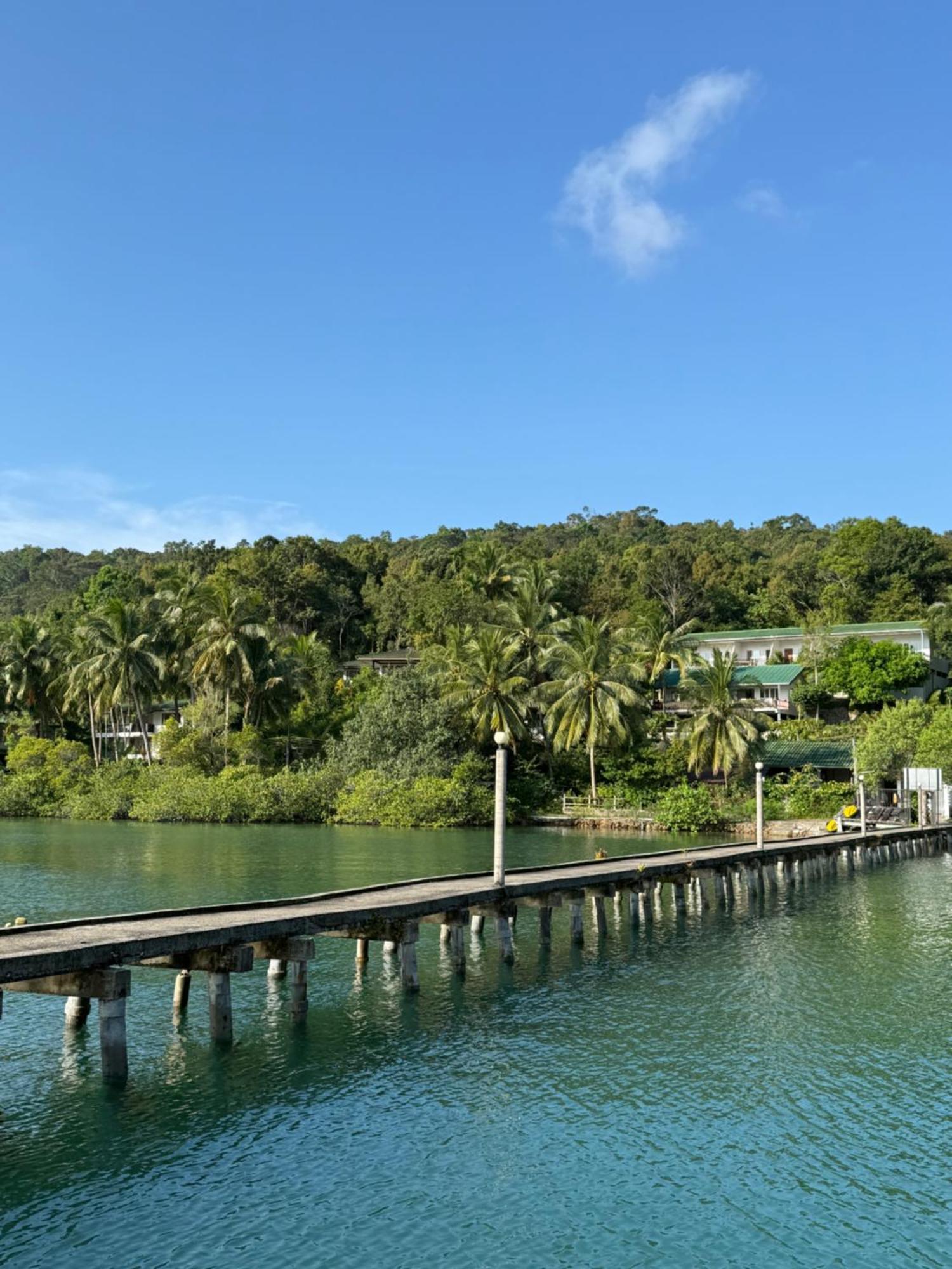 Island View Resort 3*
