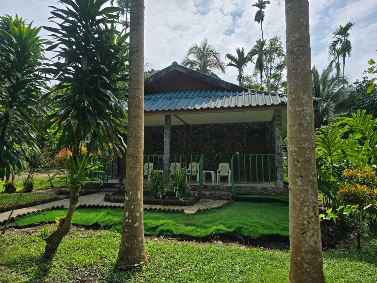 Malulee Khaosok *