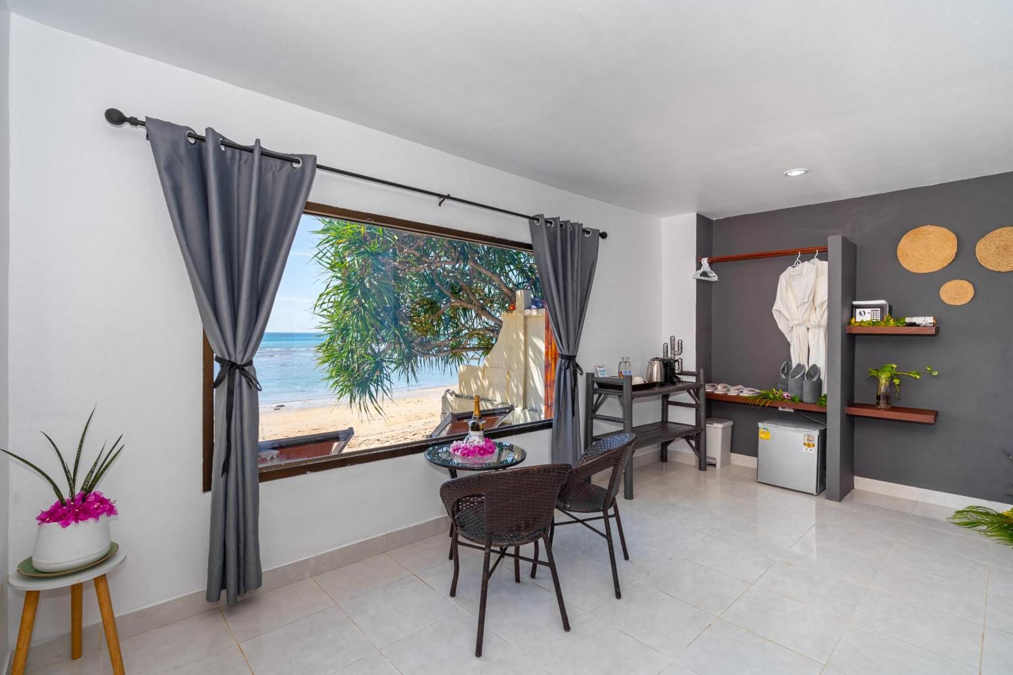 Lanta Beachfront *