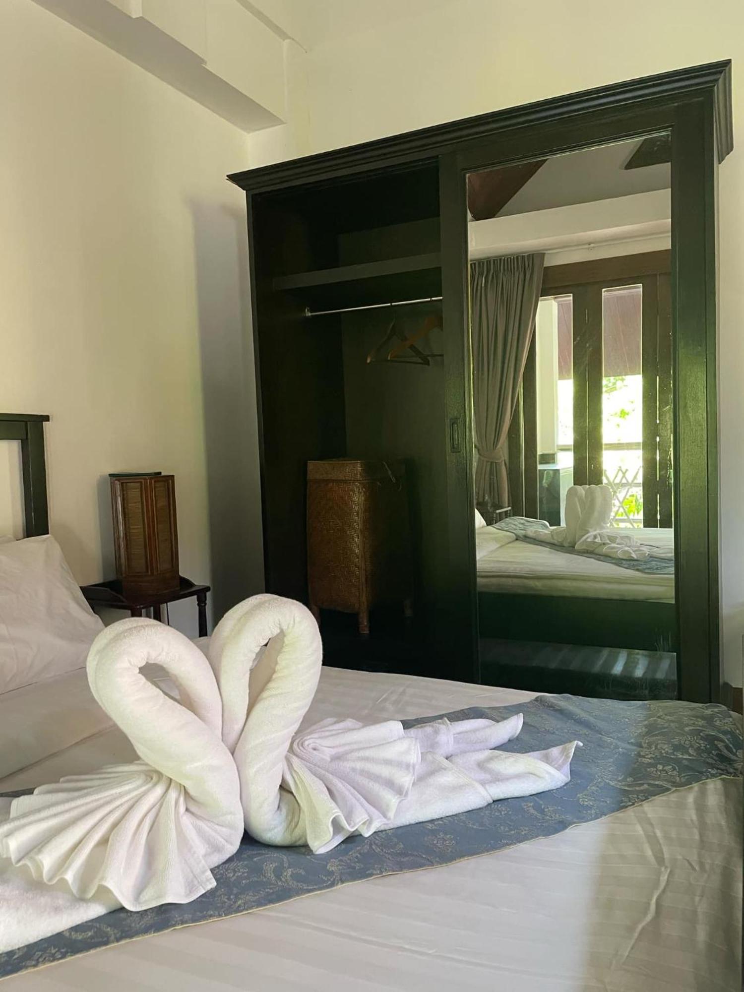 Hotel Talay Naiharn Rawai