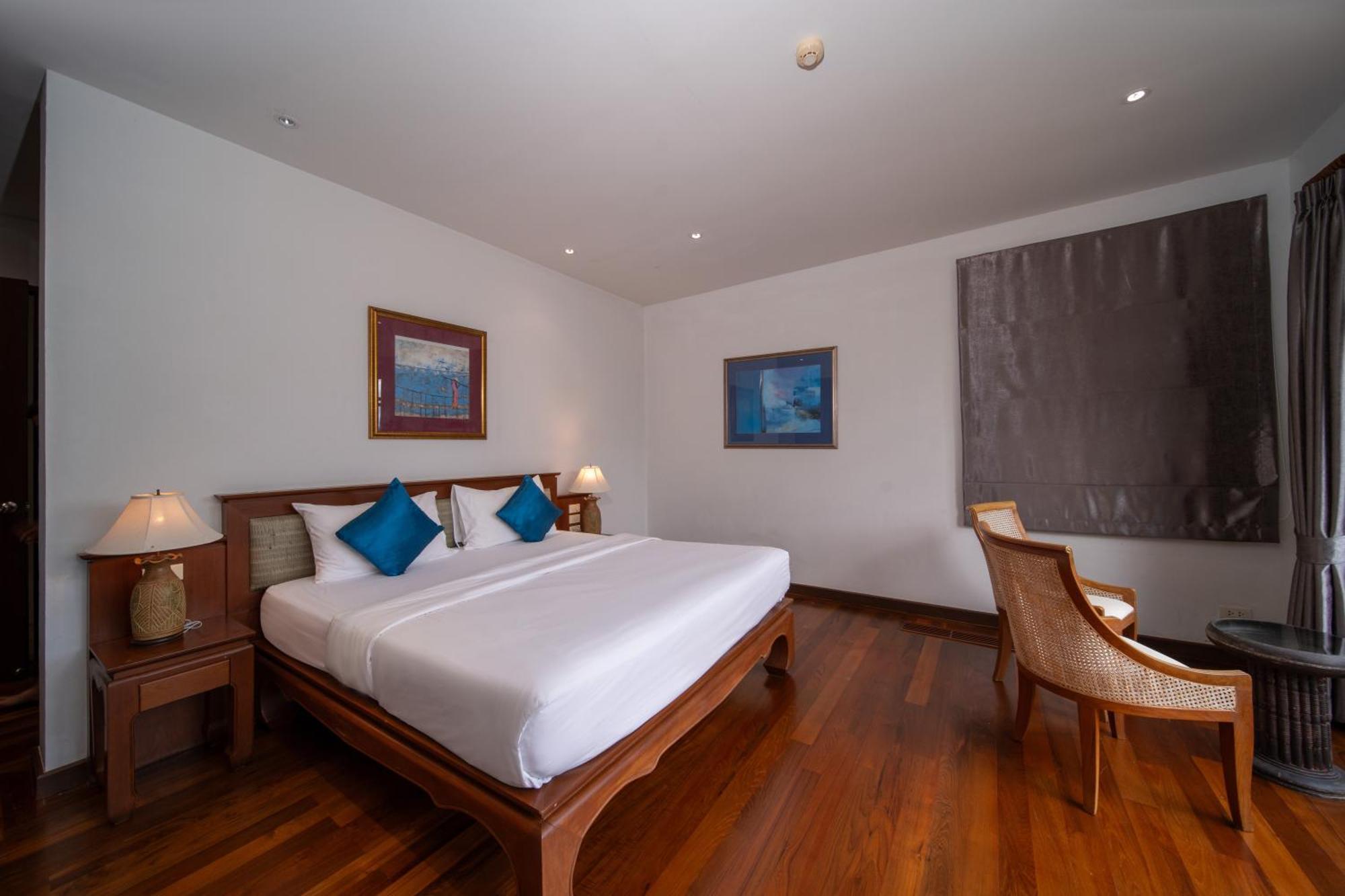 Surin Luxurious 6br Private Swimming Pool Stunning Sunset Villa Phuket