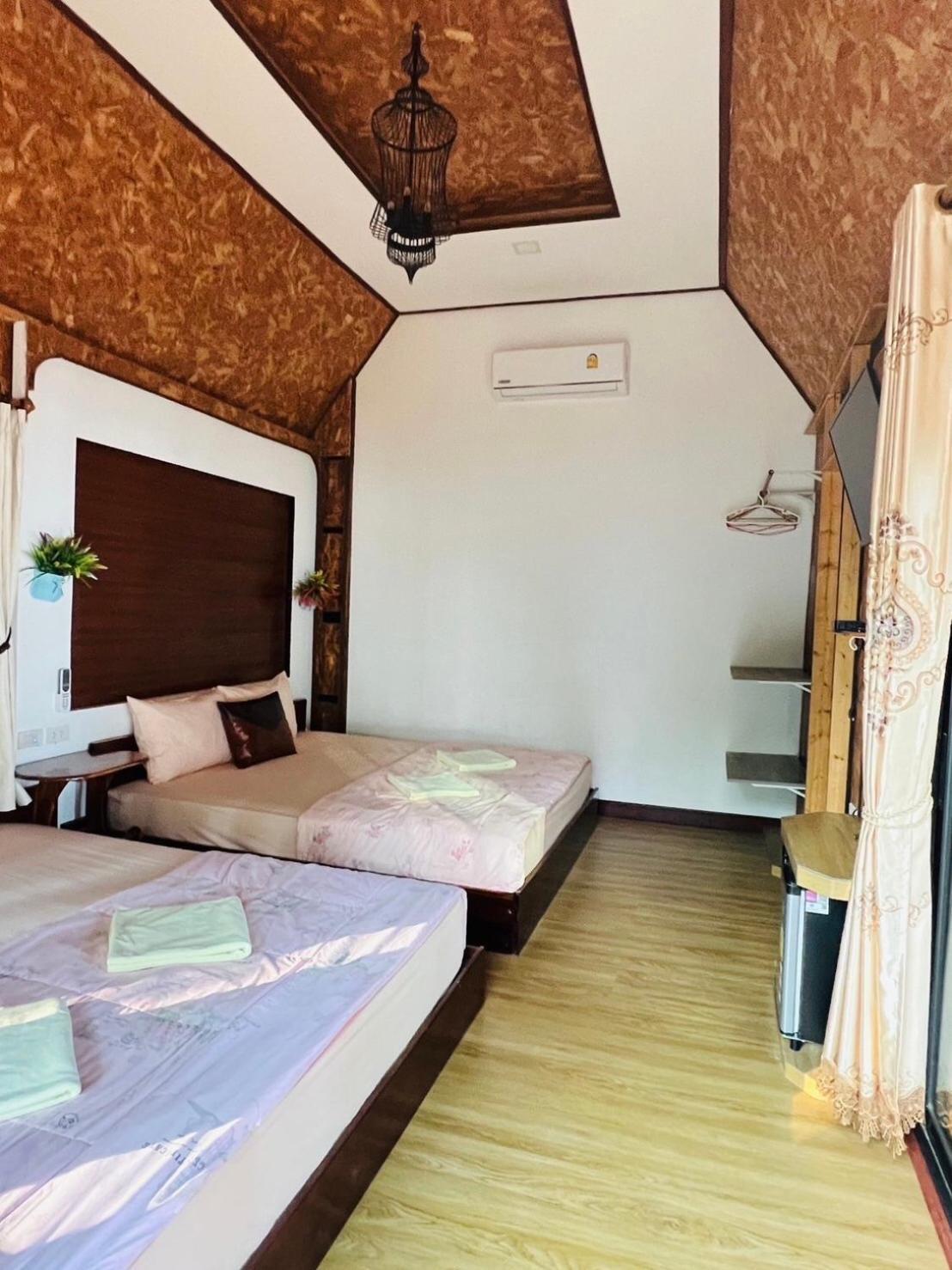 Ban Nab Dao Koh Libong *