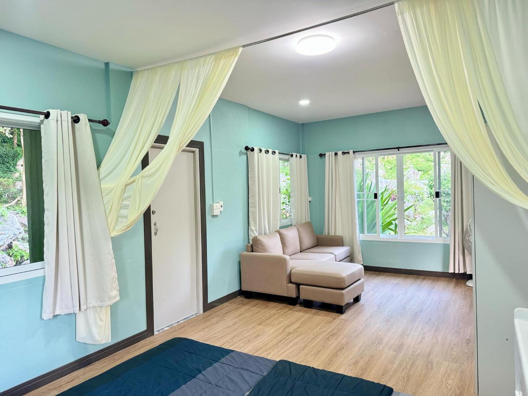Guest house นพรัตน์การ์เด้นฮิลล์ *
