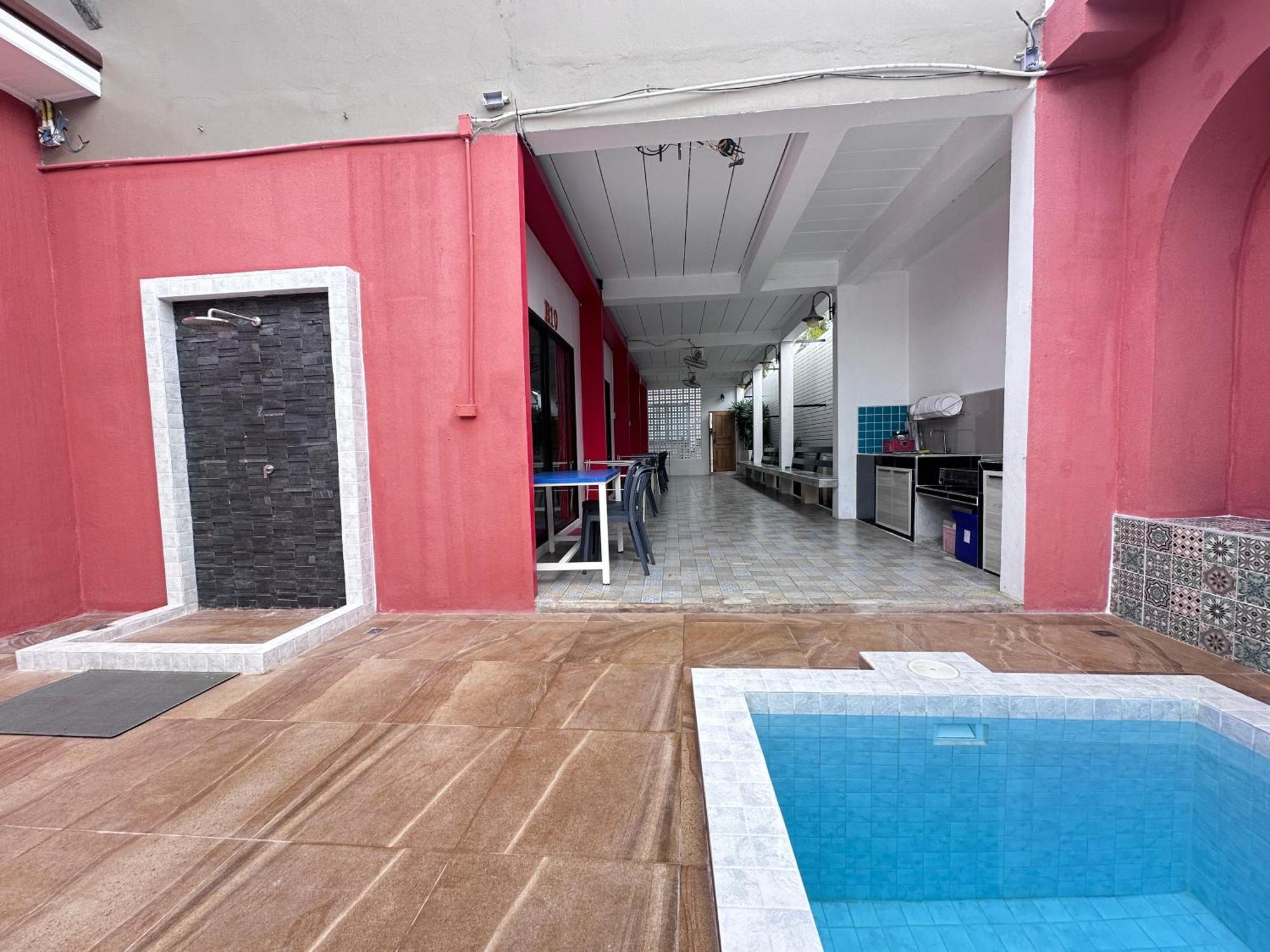 Virawan Pool * Ko Lan
