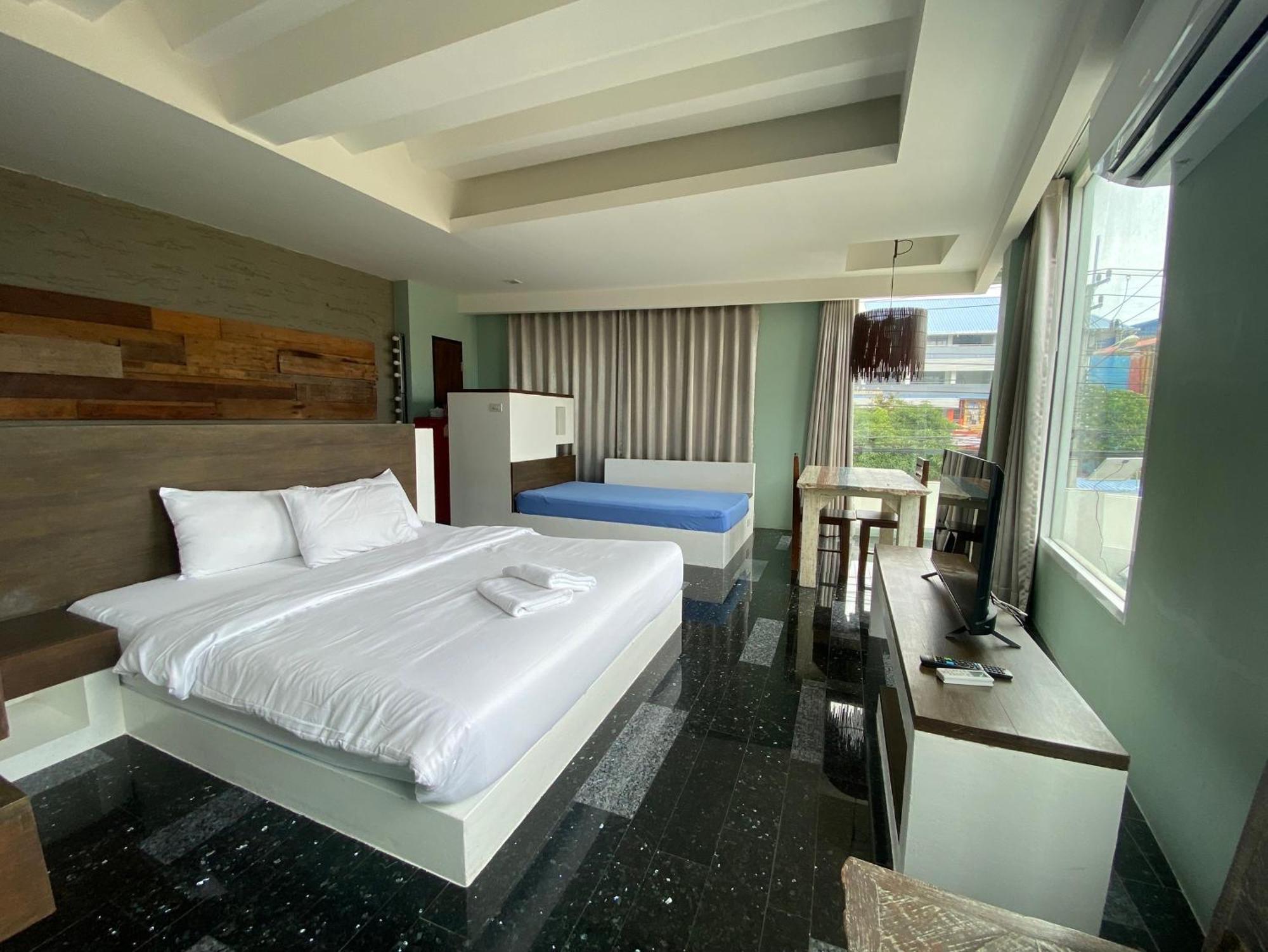 Hotel O-bay Design Prachuap 2*