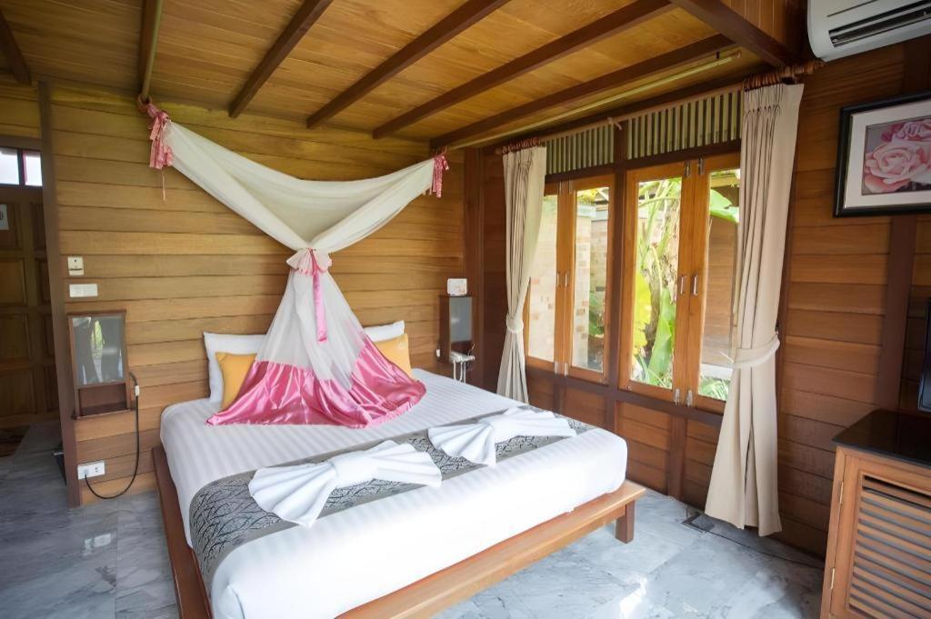Hotel 100 Islands & 3*