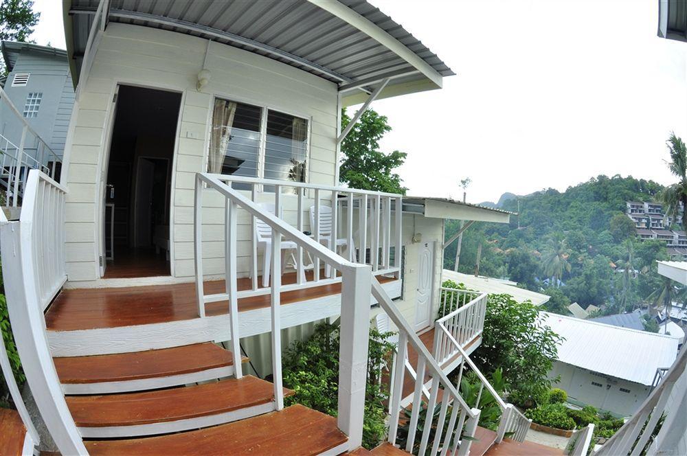 Uphill Lodge *