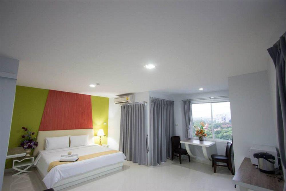 Prime Time Hotel Chonburi