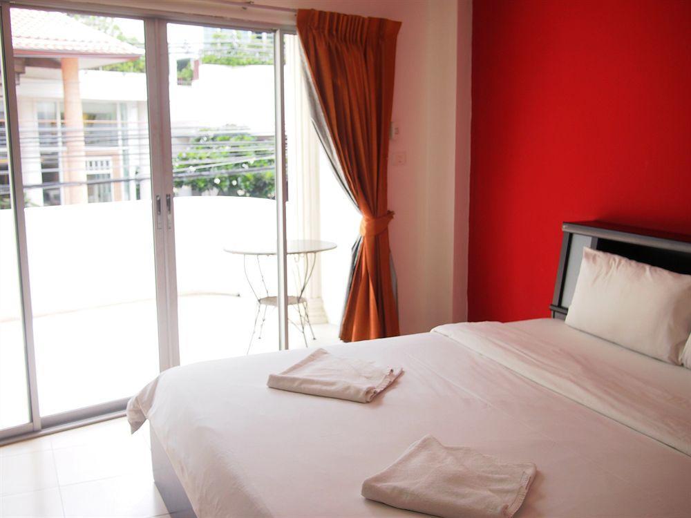 Yani Hotel 3*