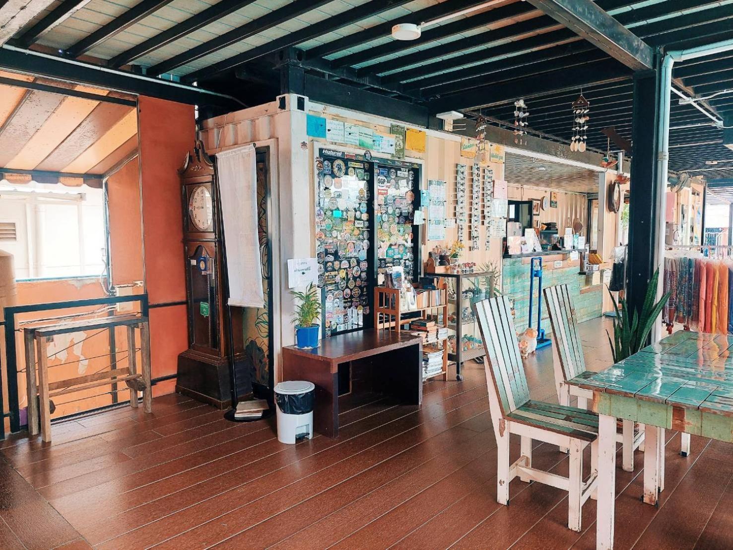 Retro Box 3* Chumphon